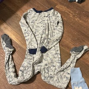 TWO pairs of boys 3T sleepers.